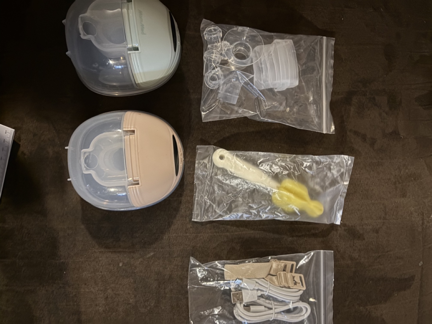 MomMed Wearable Breast Pump with Accessories - photo 4