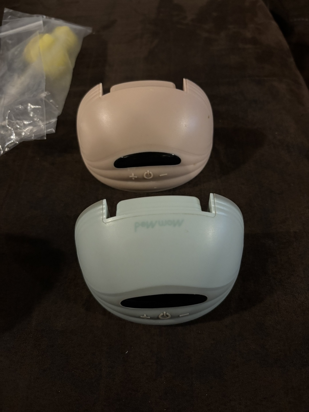MomMed Wearable Breast Pump with Accessories - photo 5