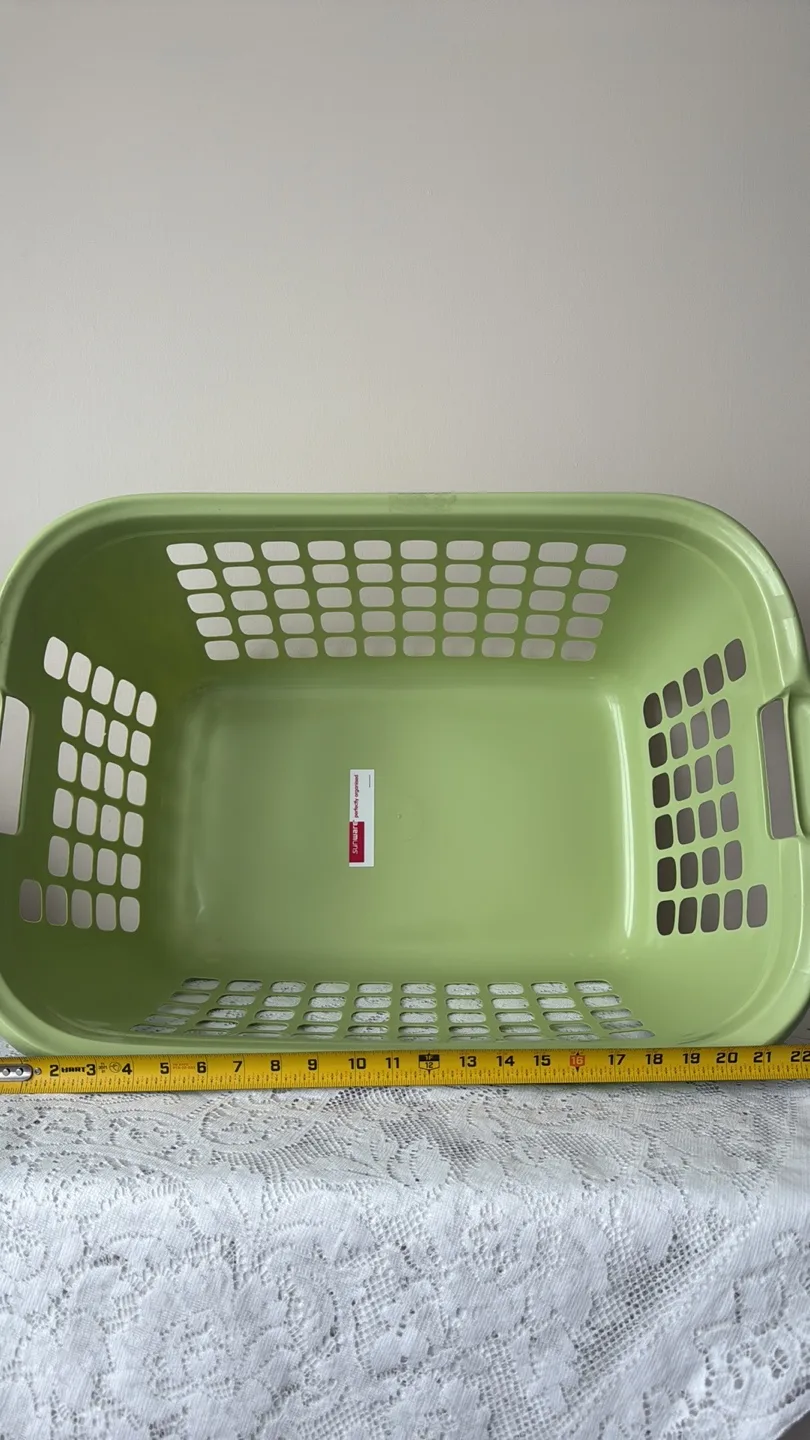 Laundry Basket (Family size) Good colour 🍈 and condition!! image indicator(5)