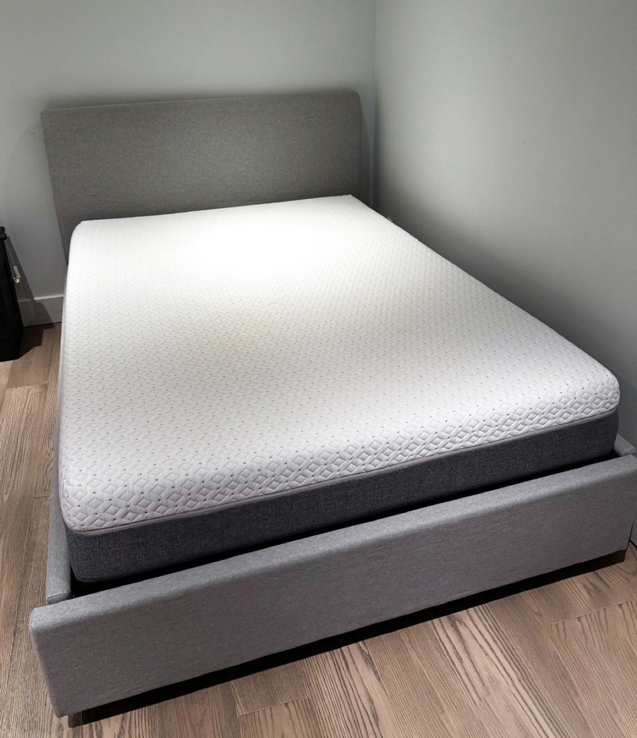 Silk & snow Full Bed Frame with Storage Drawer