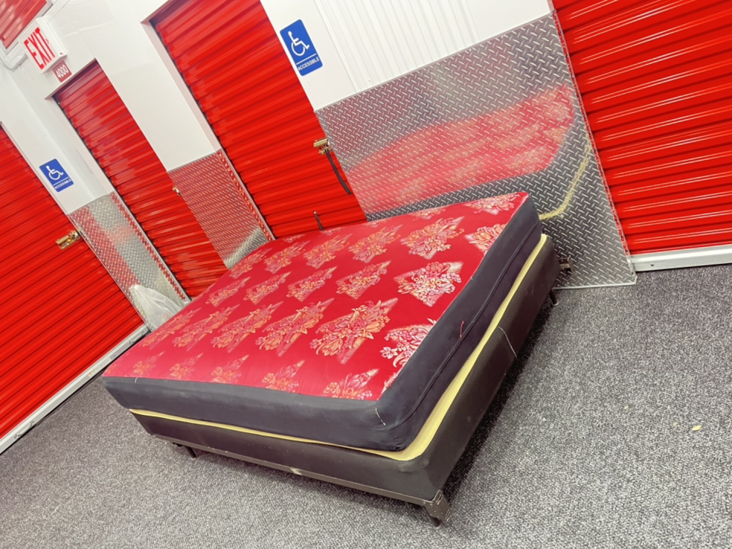 Full-Size Mattress and Box Spring Set - photo 4