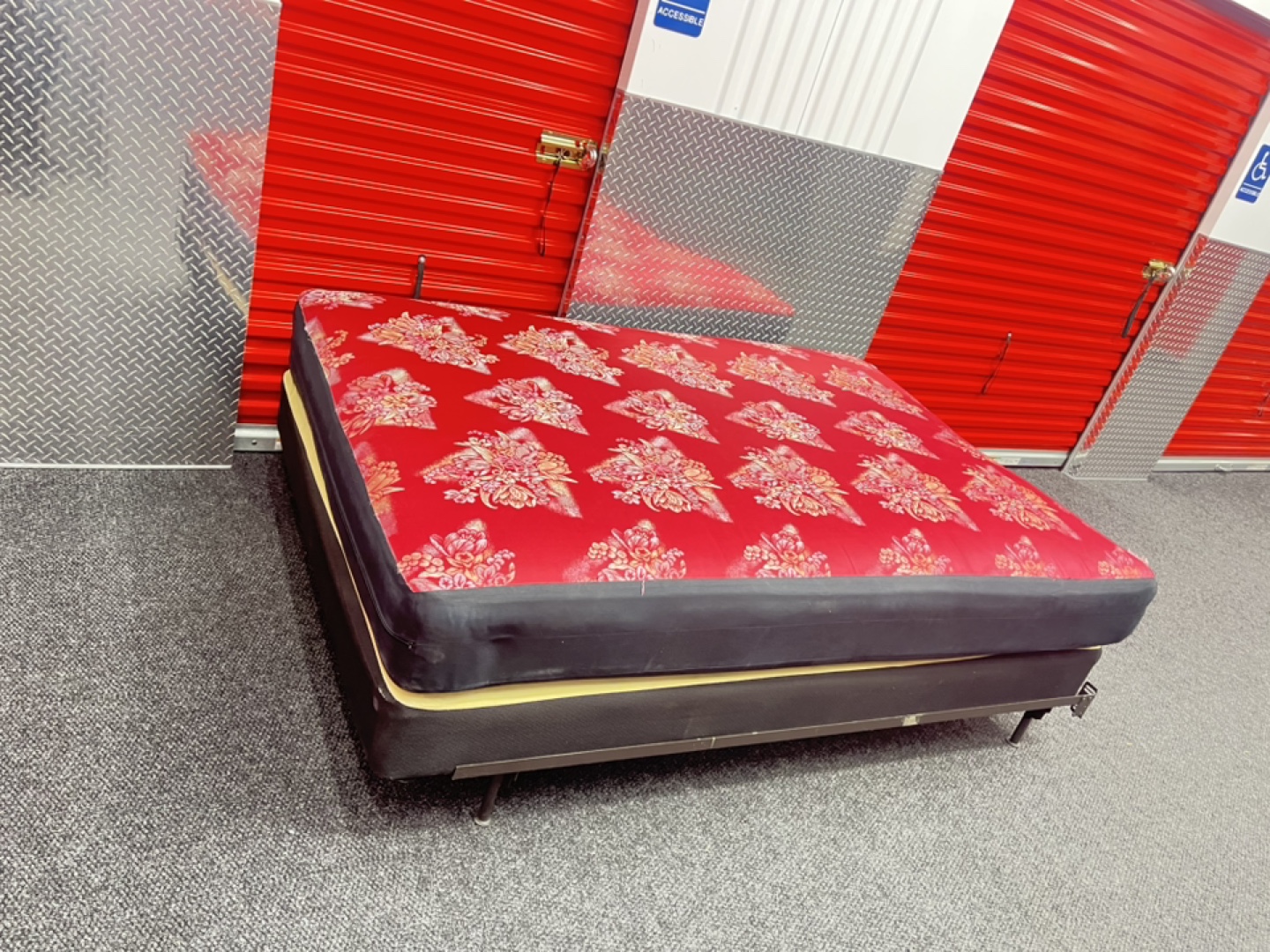 Full-Size Mattress and Box Spring Set - photo 2