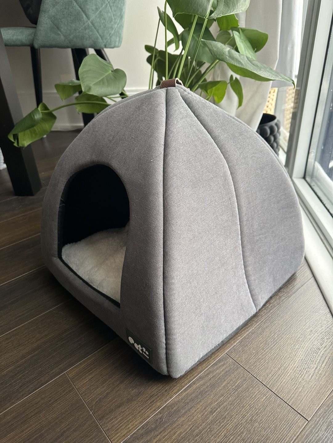 Unused Collapsible Grey Cat / Dog Bed