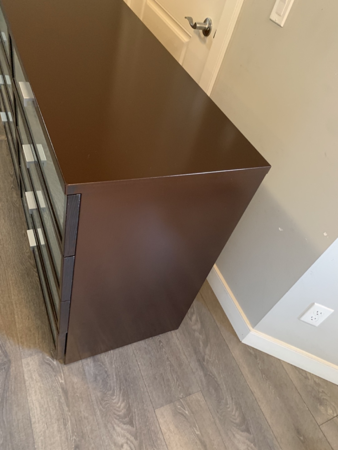 8-Drawer Dresser - Dark Brown - photo 4