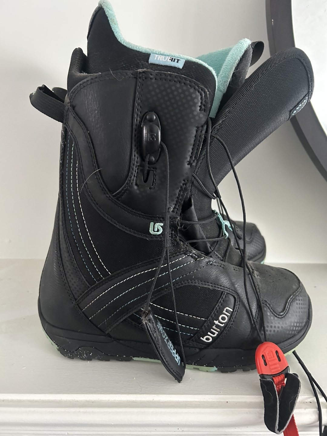 Women's Burton snowboard boots - photo 2