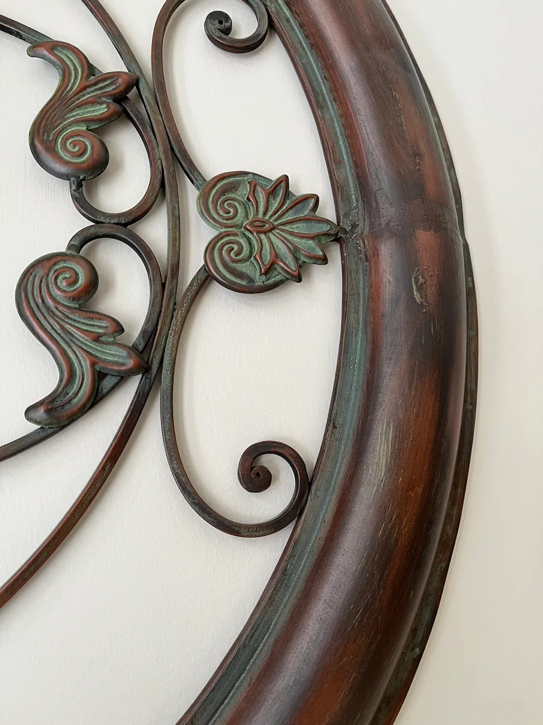 Large Metal Wall Decor image indicator(3)