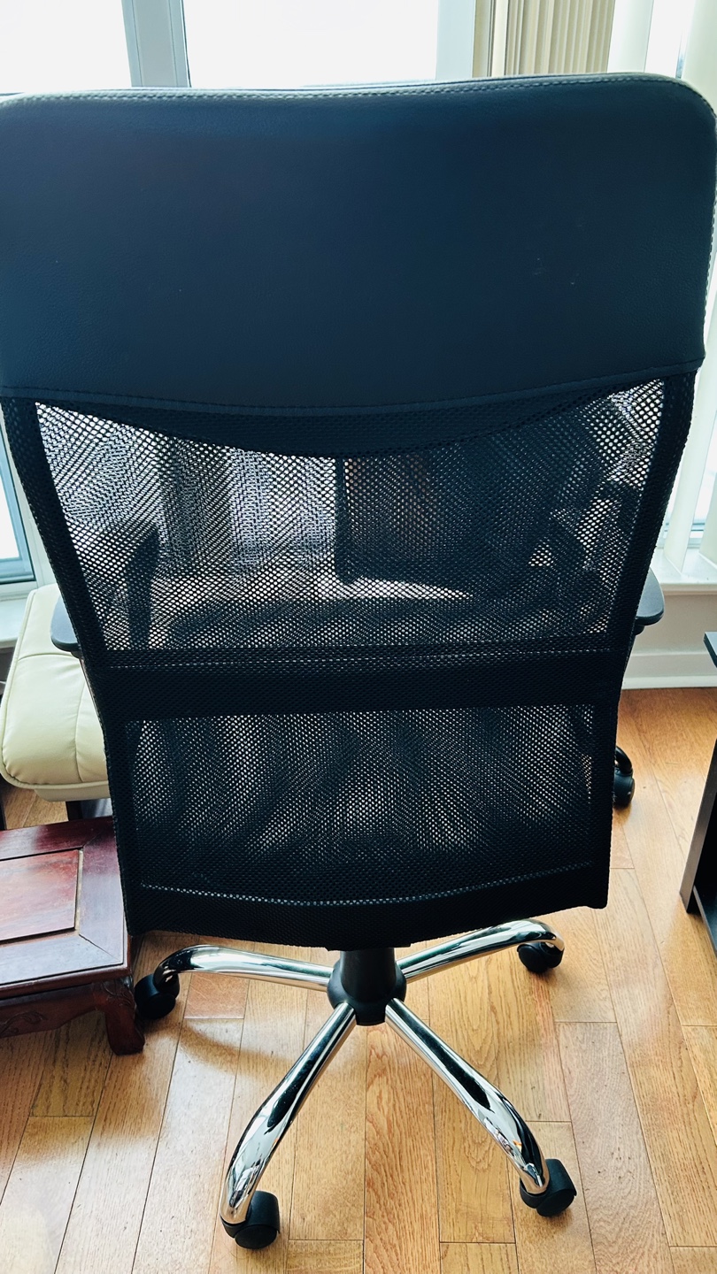 Black Mesh Office Chair