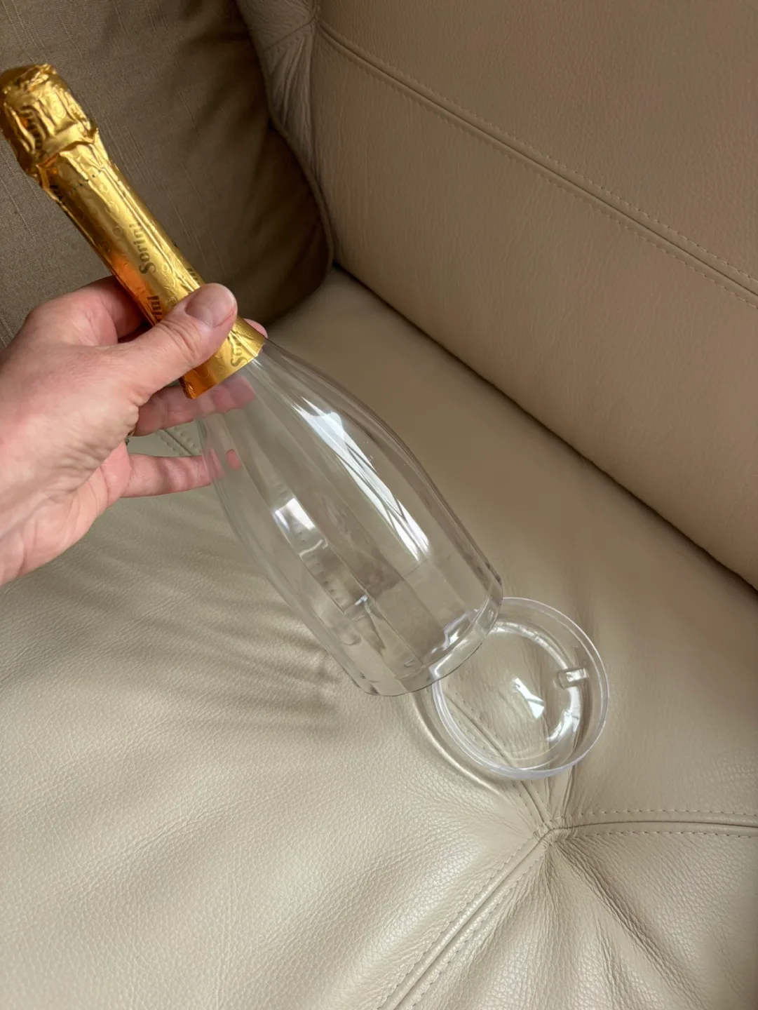 Empty Plastic Bottle with removable bottom image indicator(2)