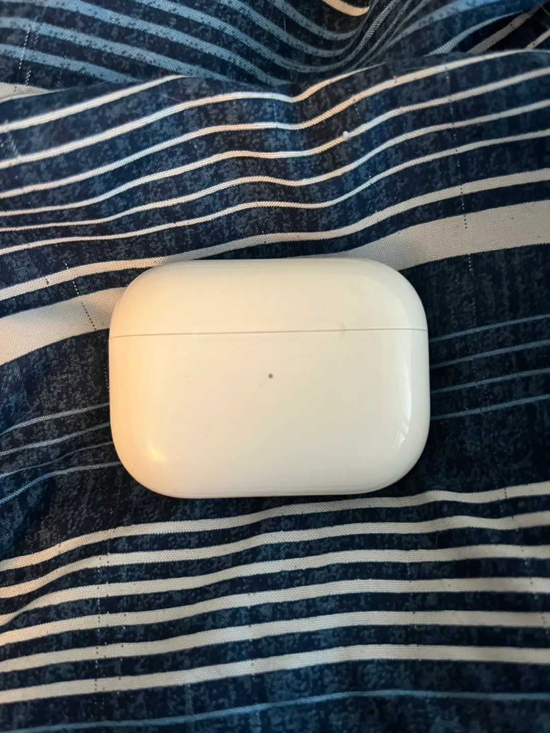 Apple AirPods Pro (Gen 1) image indicator(4)
