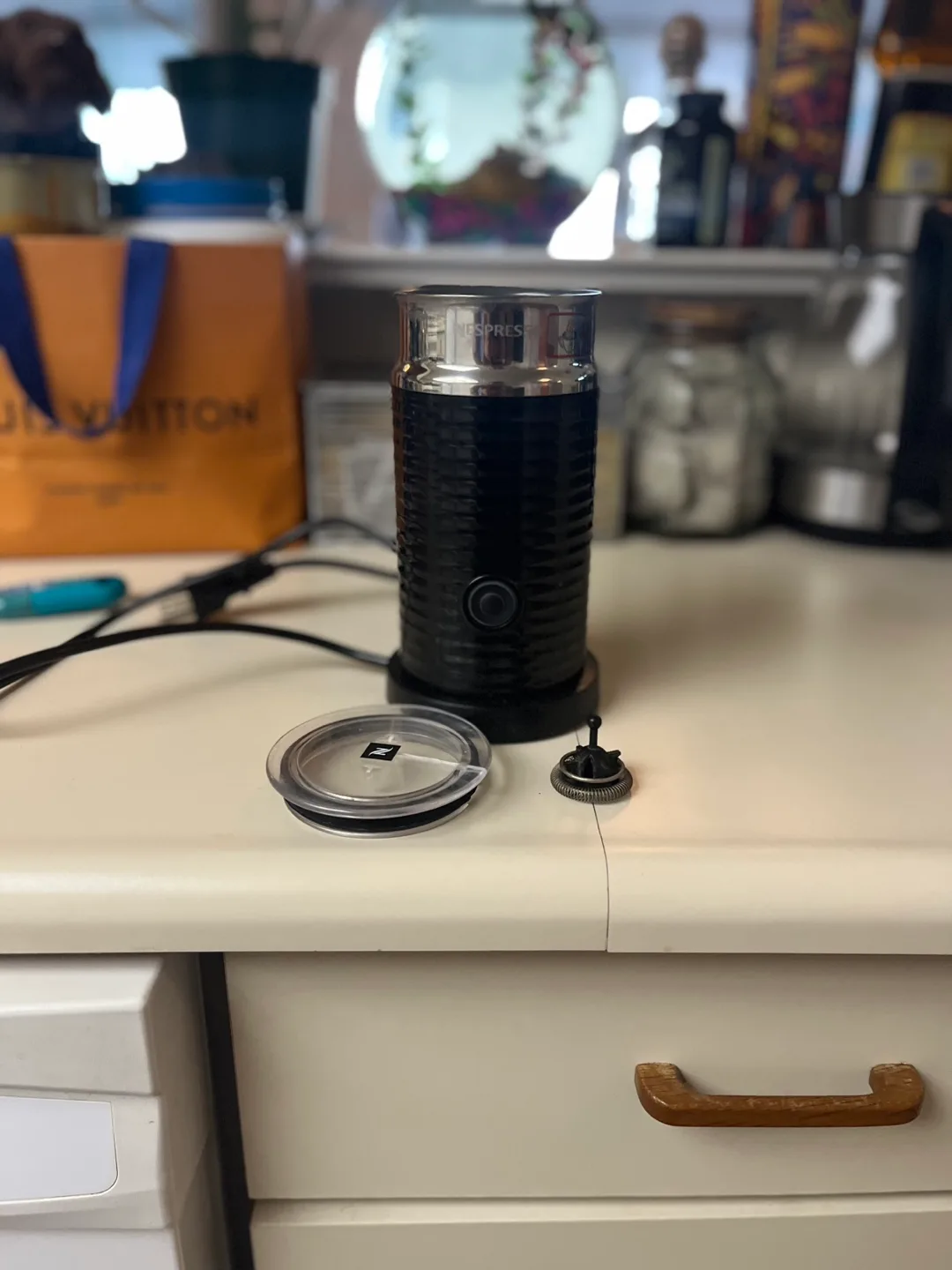 Nespresso Aeroccino Milk Frother thumbnail