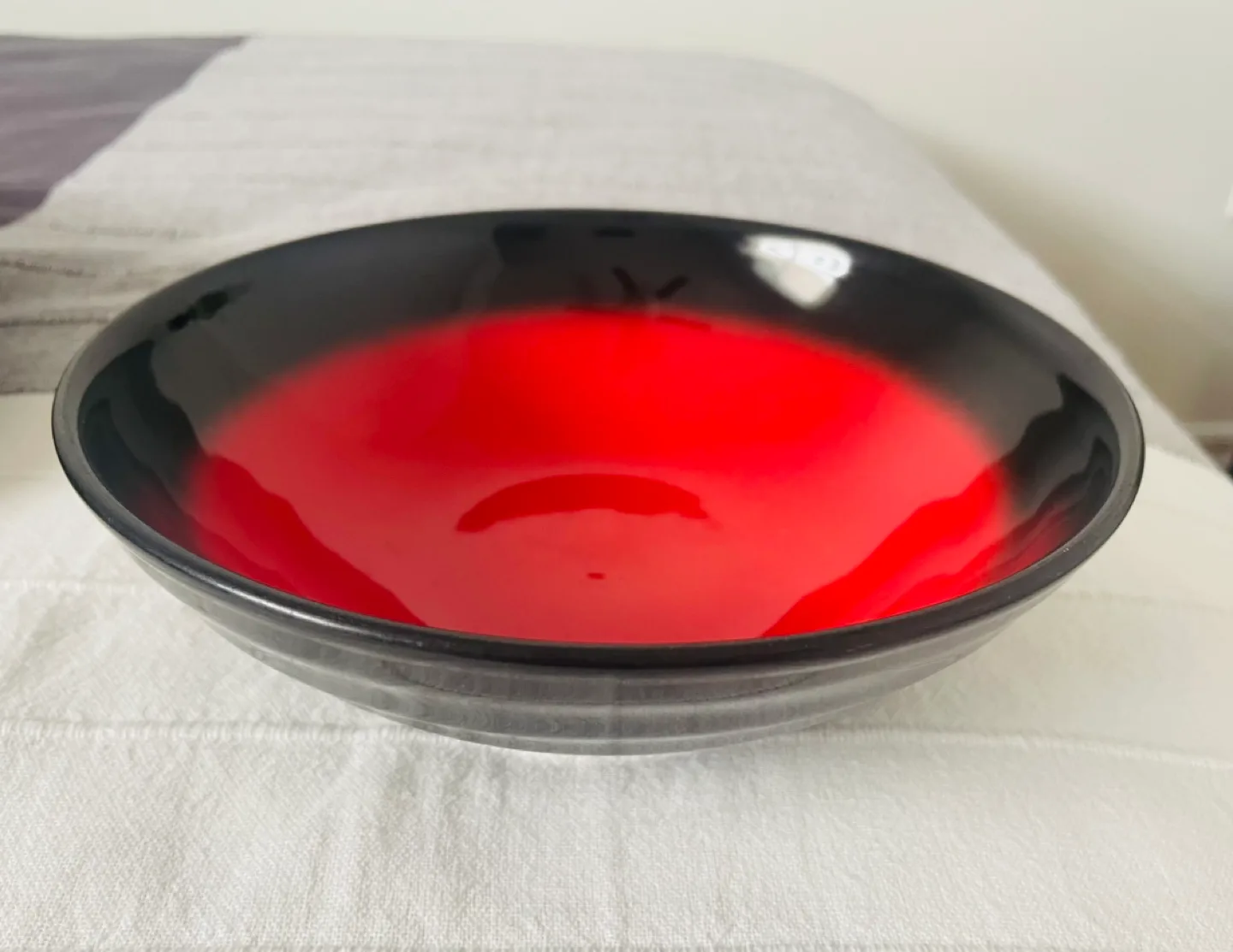 Red and Black Dinnerware image indicator(2)