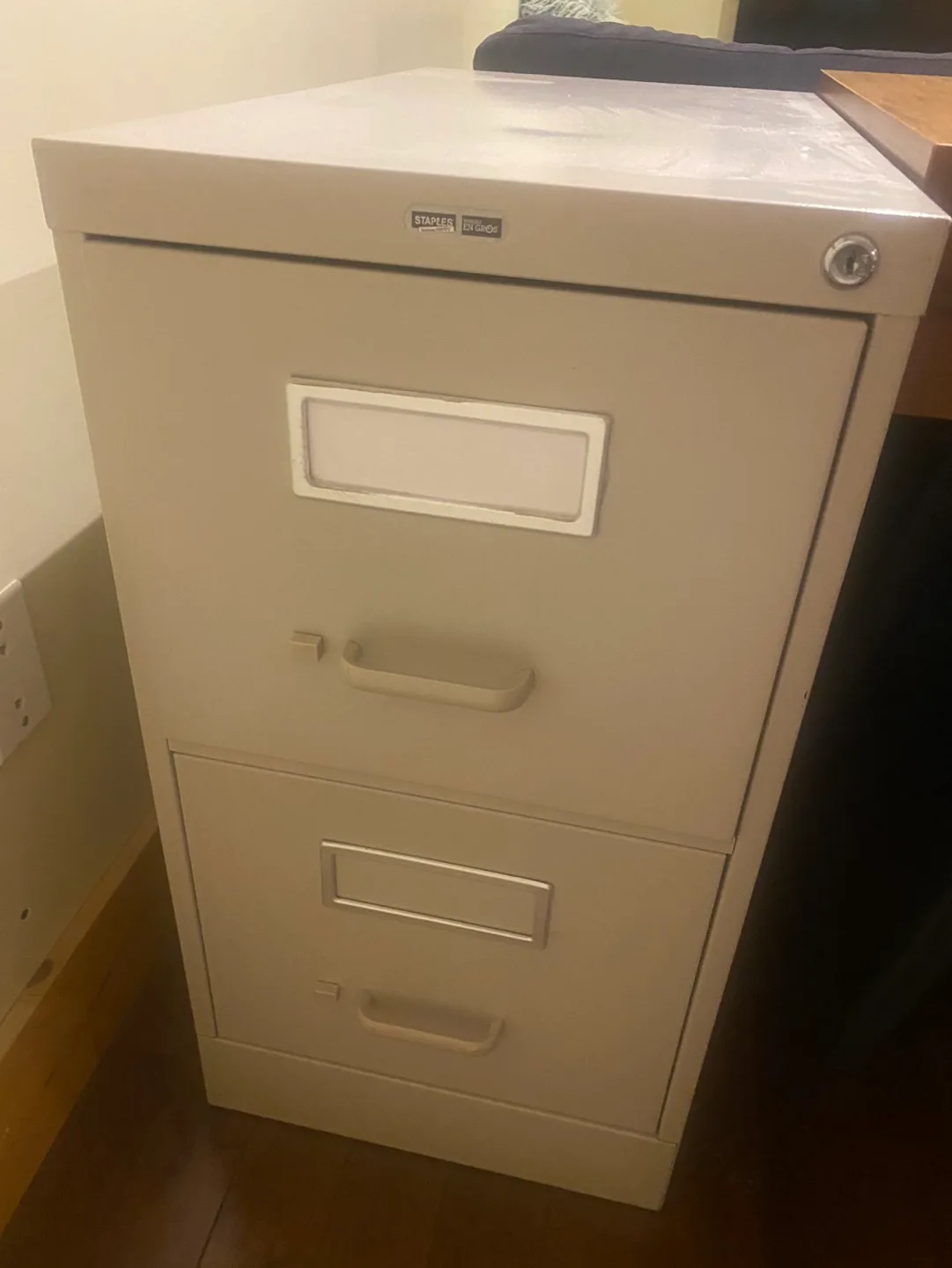 Staples 2-Drawer Lateral File Cabinet image indicator(2)