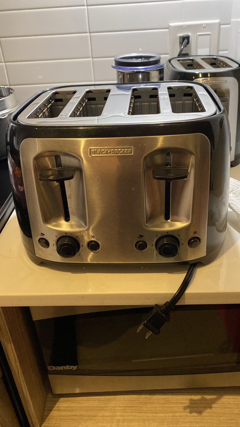 Black + Decker 4-Slice Toaster