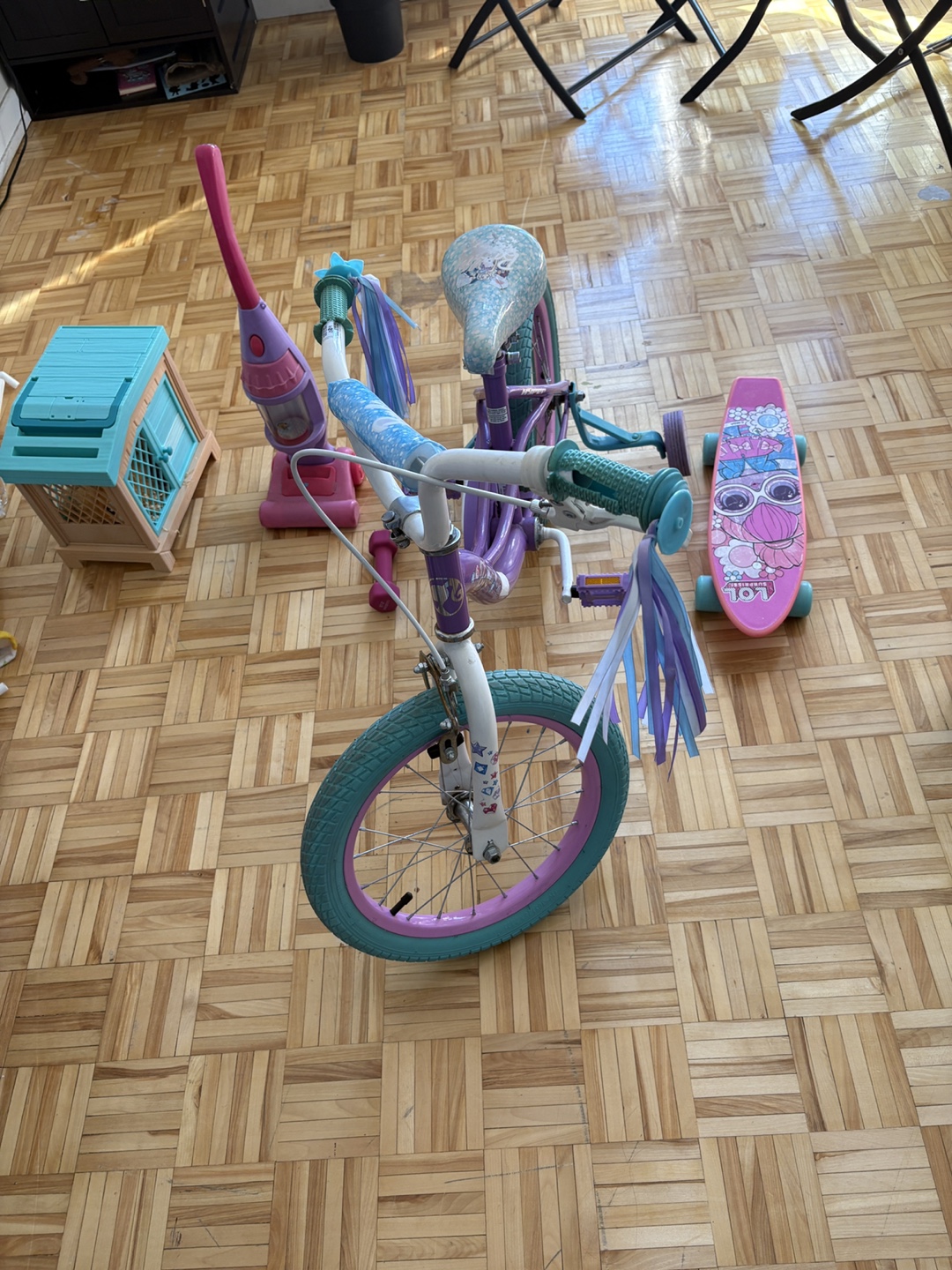 Girls' Frozen Bike with Training Wheels & Skateboard - photo 4