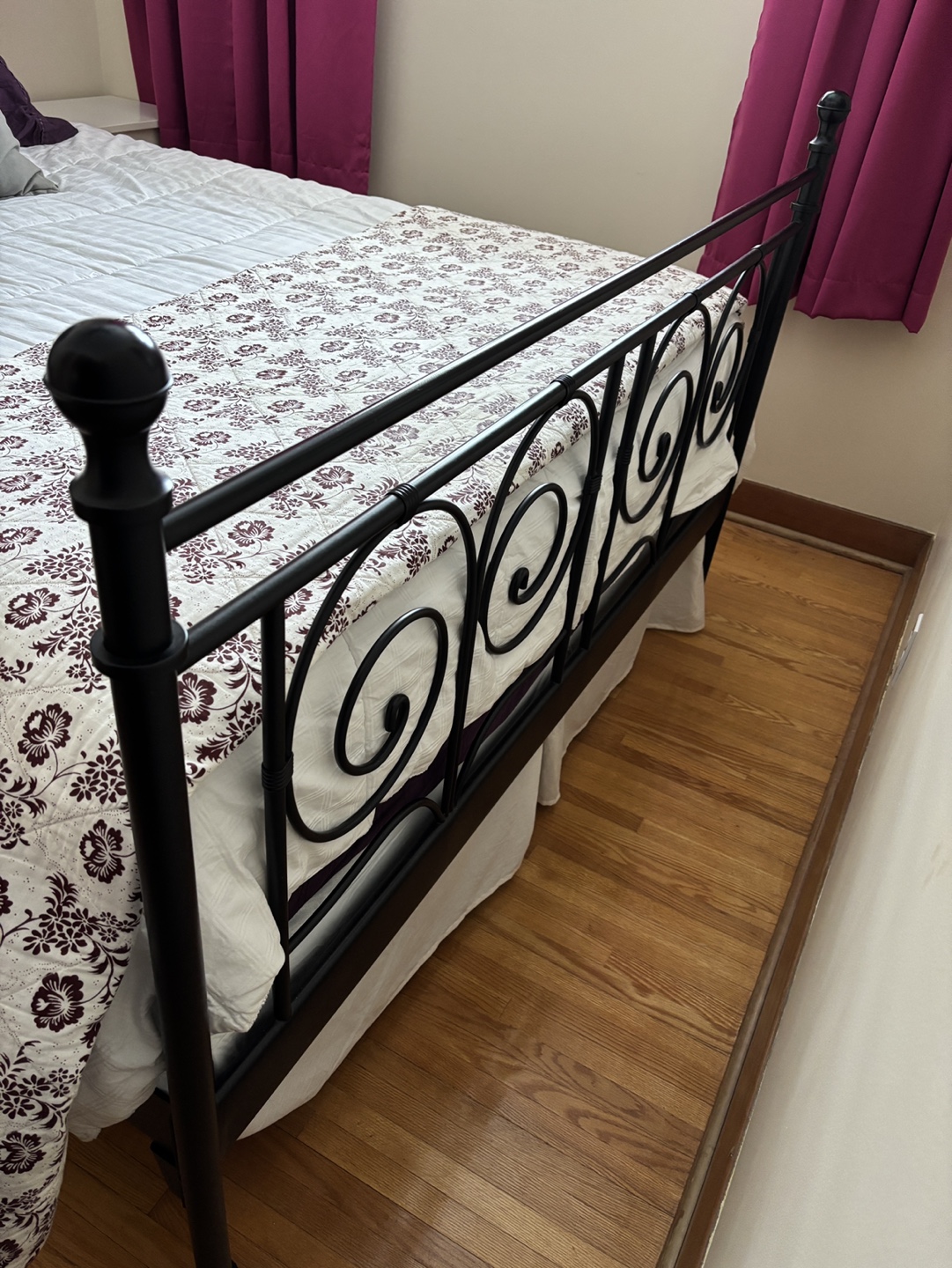 Queen Metal Bed Frame - Black - photo 2