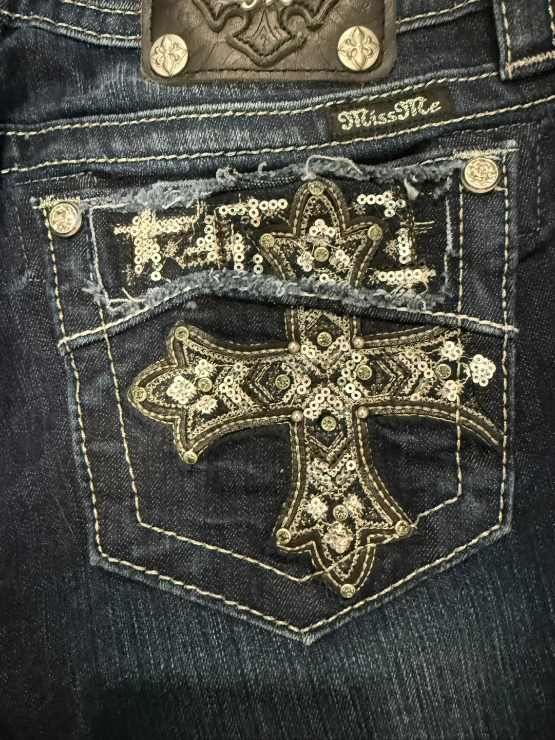 Miss Me Size 30 Dark Wash Denim Shorts image indicator(3)