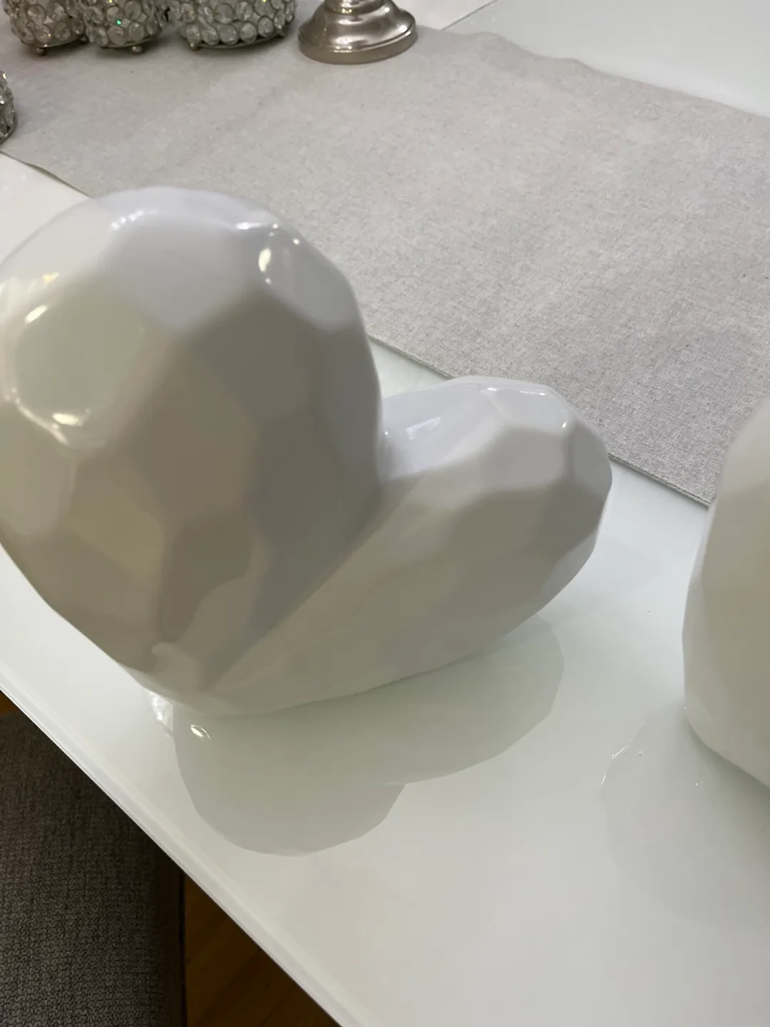 Pair of White Geometric Heart Sculptures image indicator(3)