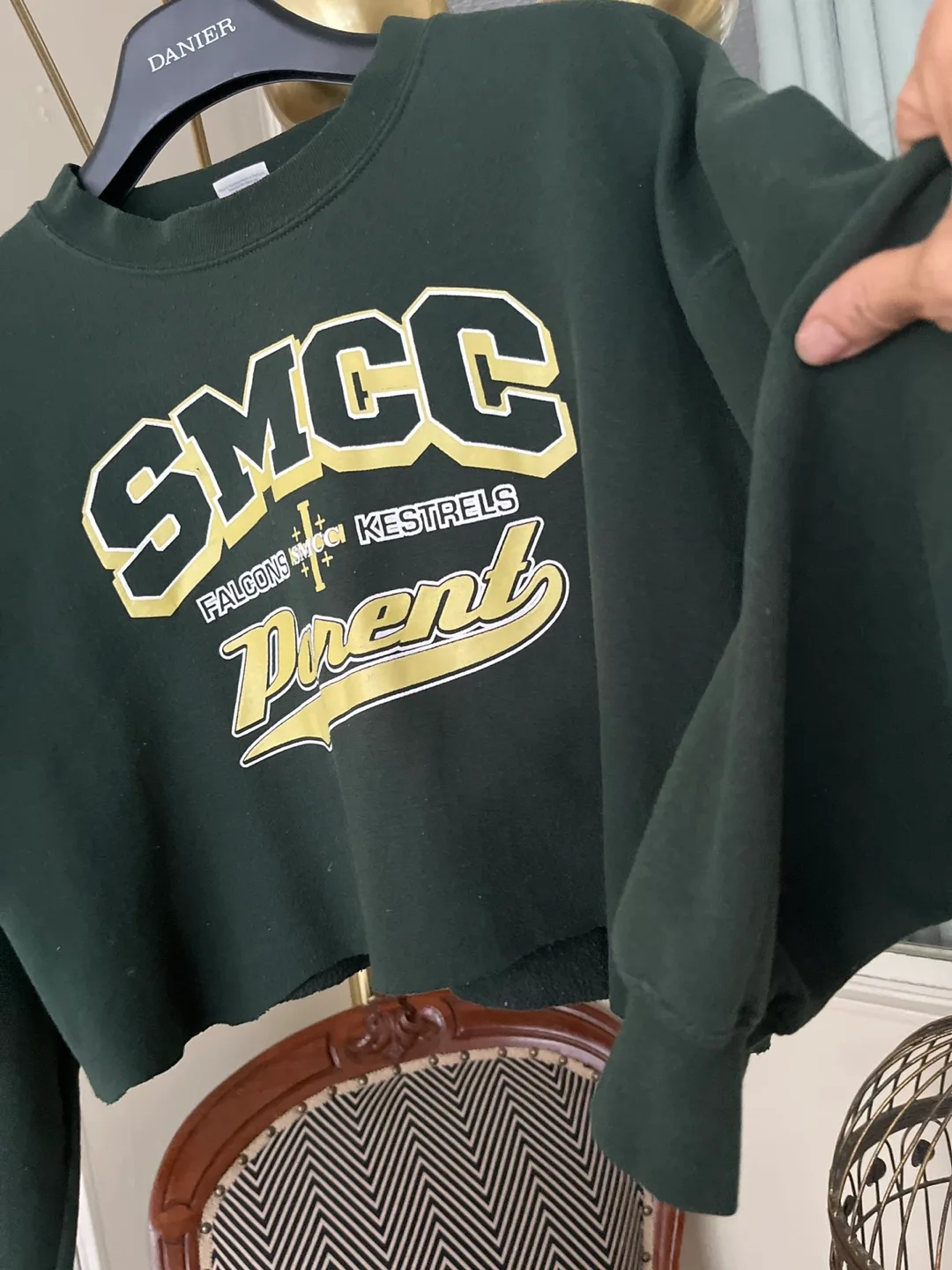 SMCC Falcons & Kestrels Parent Cropped Sweatshirt image indicator(5)