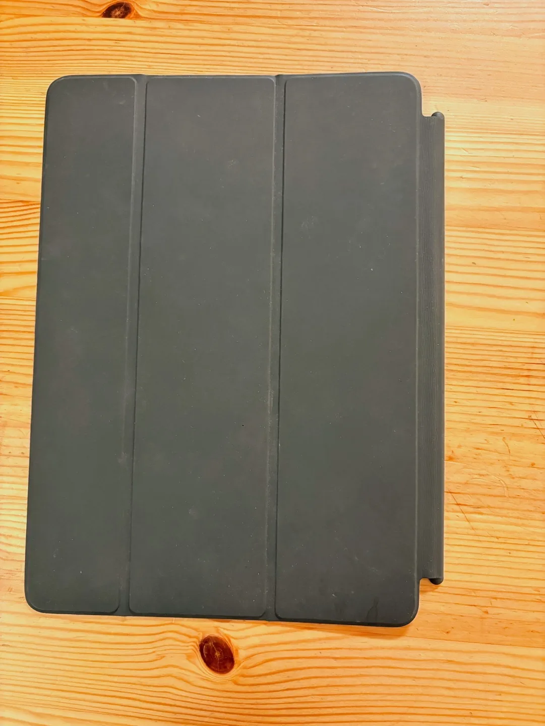 Free iPad case - Smart Folio cover for 5th generation iPad thumbnail