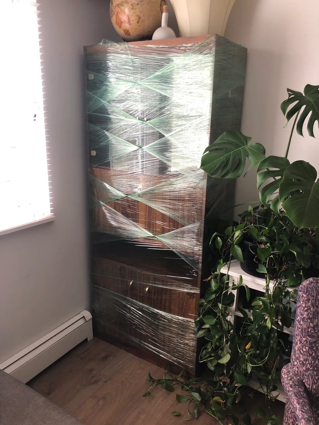 Retro 80s maple finish Bar Cabinet image indicator(2)