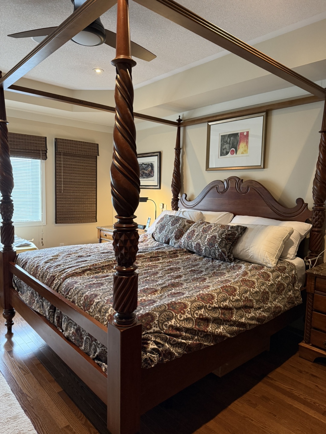 King Size Poster Bed Frame and Nightstand - photo 4