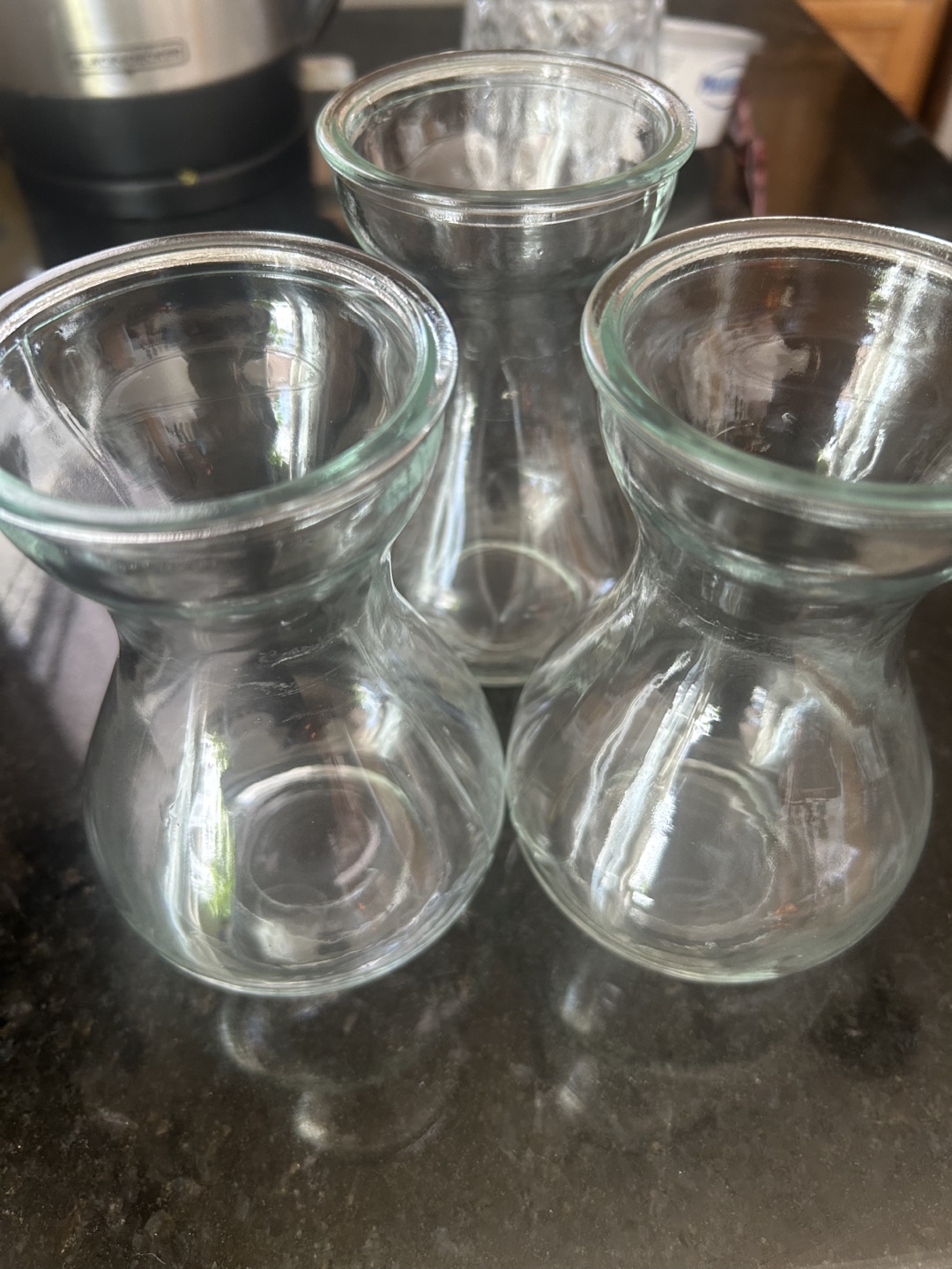 Set of three mini glass vases - photo 2