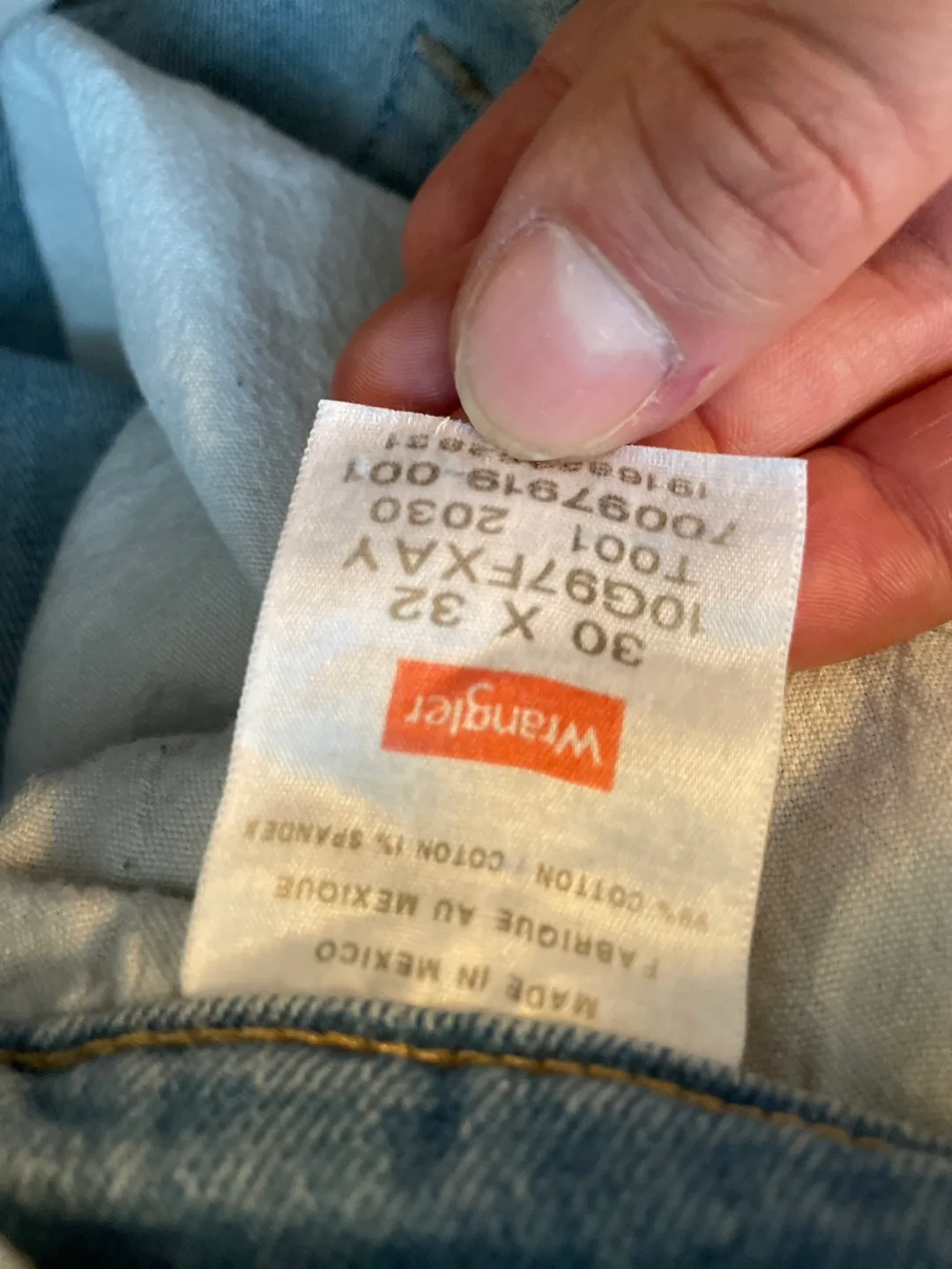 Men's Wrangler Jeans Size 30 x 32 image indicator(2)