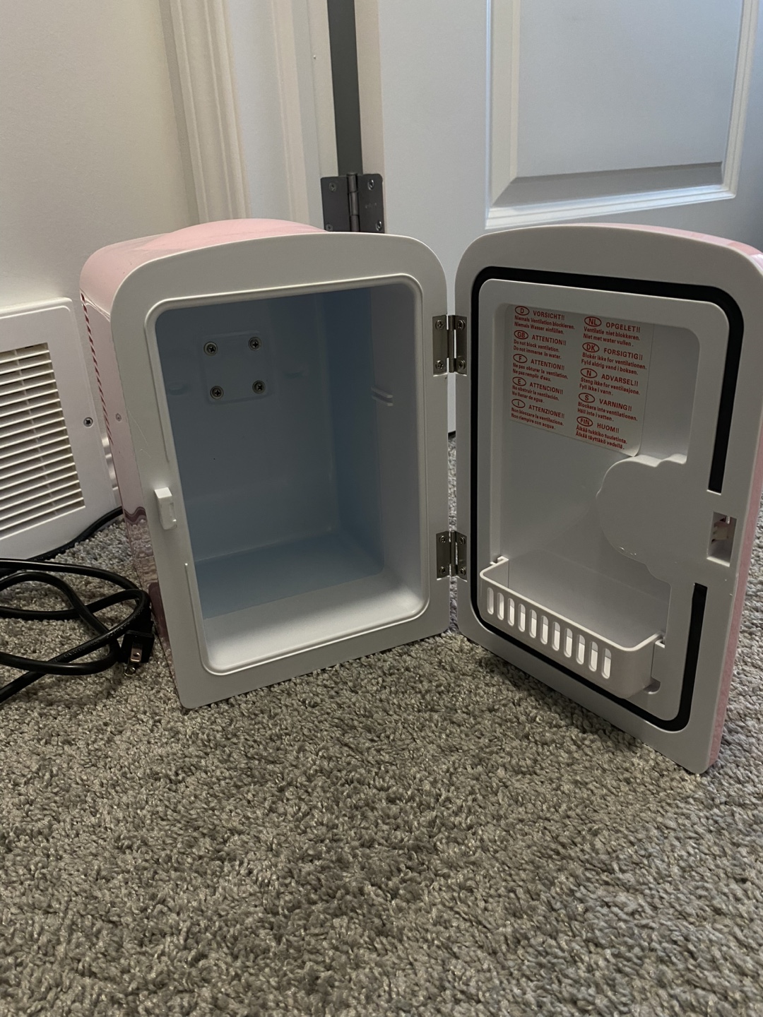 Chefman Pink Mini Fridge - photo 2