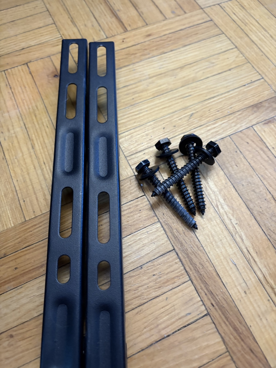 Perlesmith PSMFK4 Medium Full-Motion TV Wall Mount - photo 4