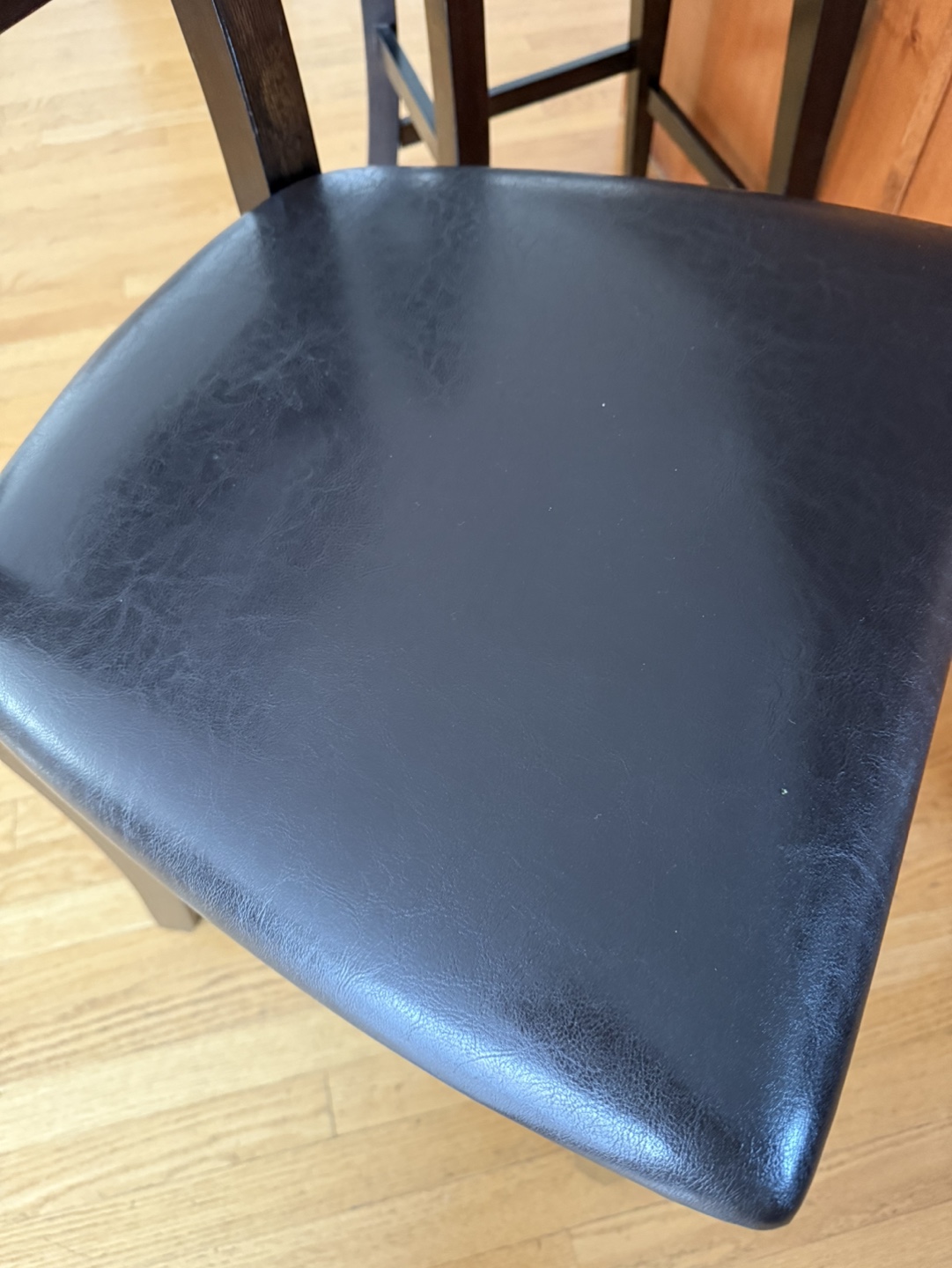 3 Bar Stools - photo 3
