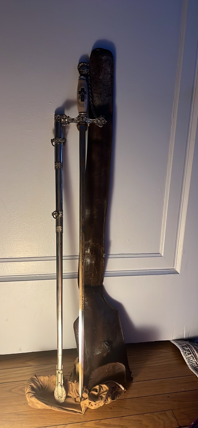 Antique Knight Templar Sword with Scabbard - photo 3