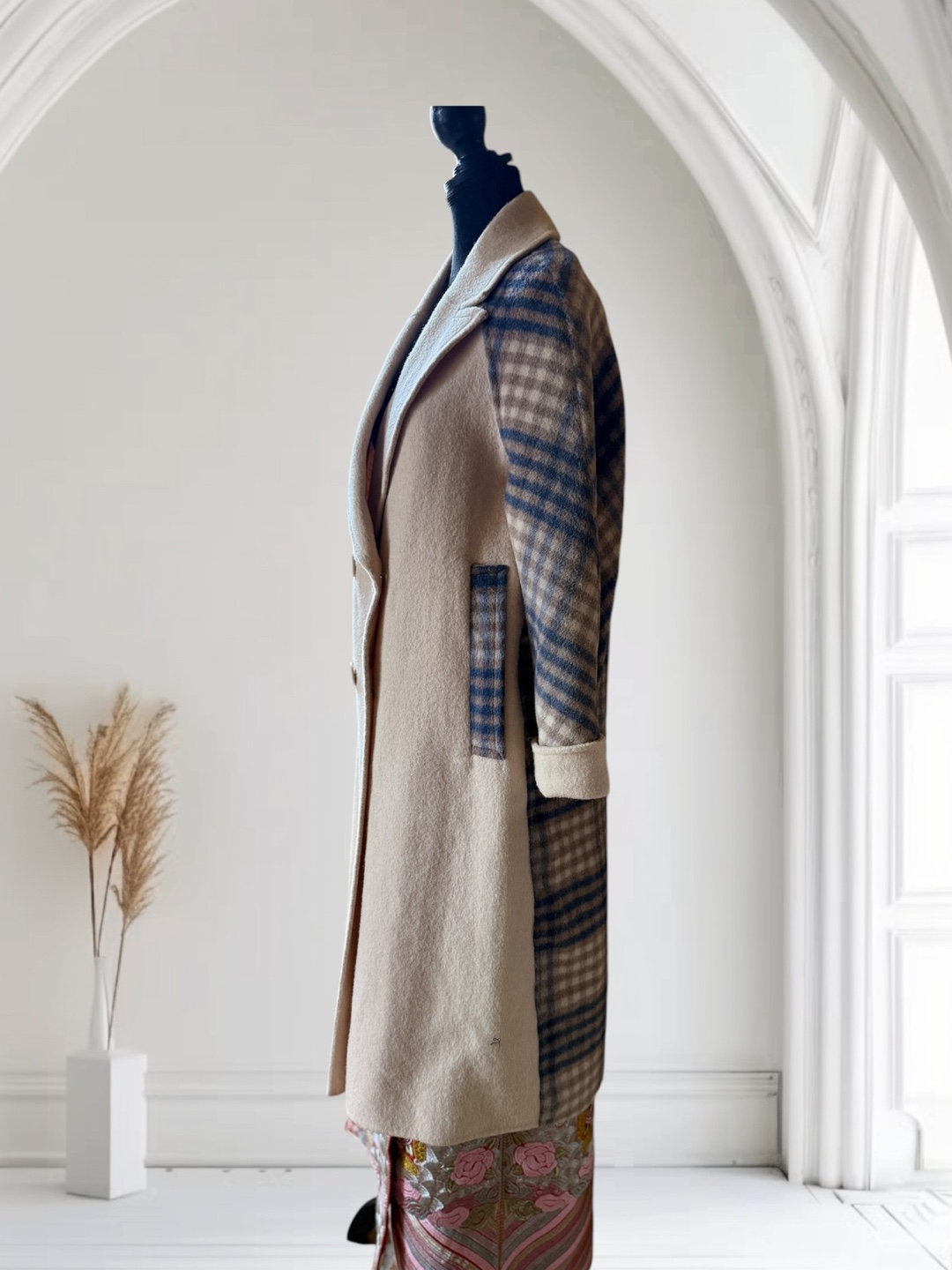 Unique Two-Tone Double-Breasted Wool Coat - photo 3