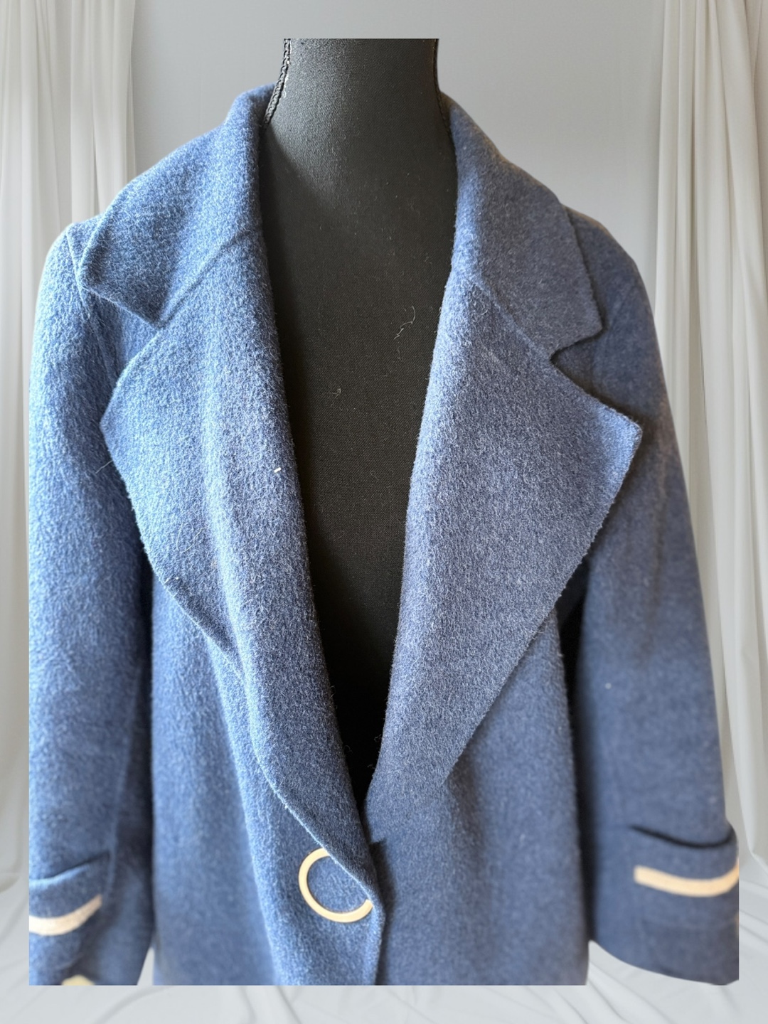 Vintage Blue Wool Coat with Unique Detailing - photo 3