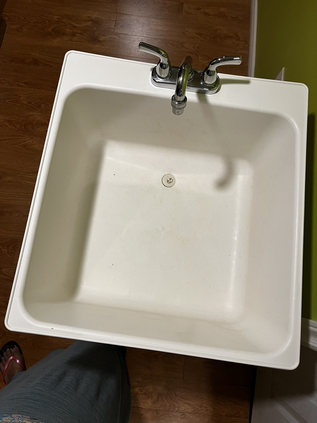 Utility Sink with Stand and Faucet - photo 5