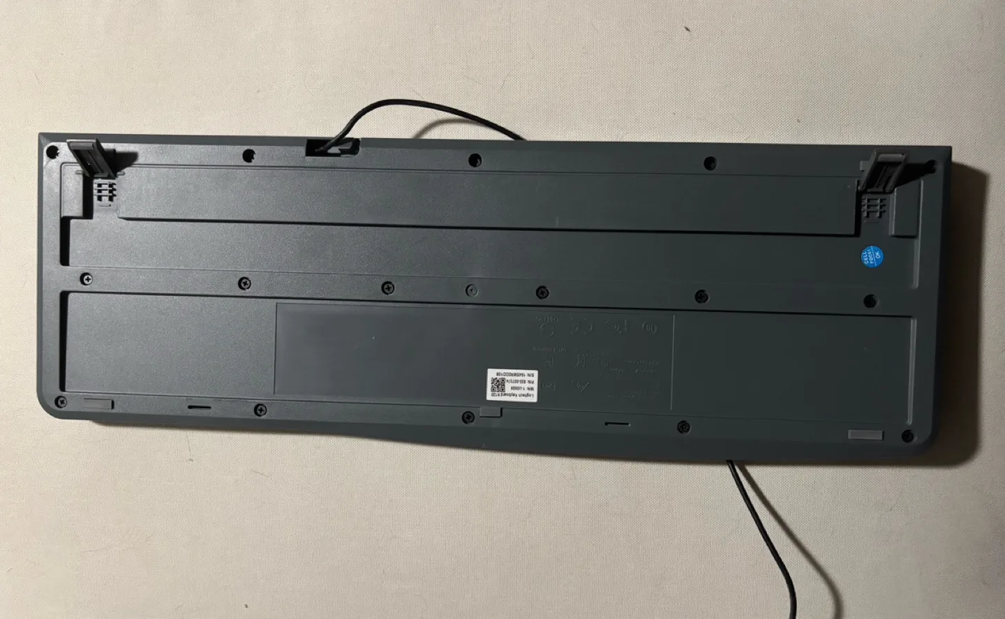 Logitech K120 Wired Keyboard image indicator(2)