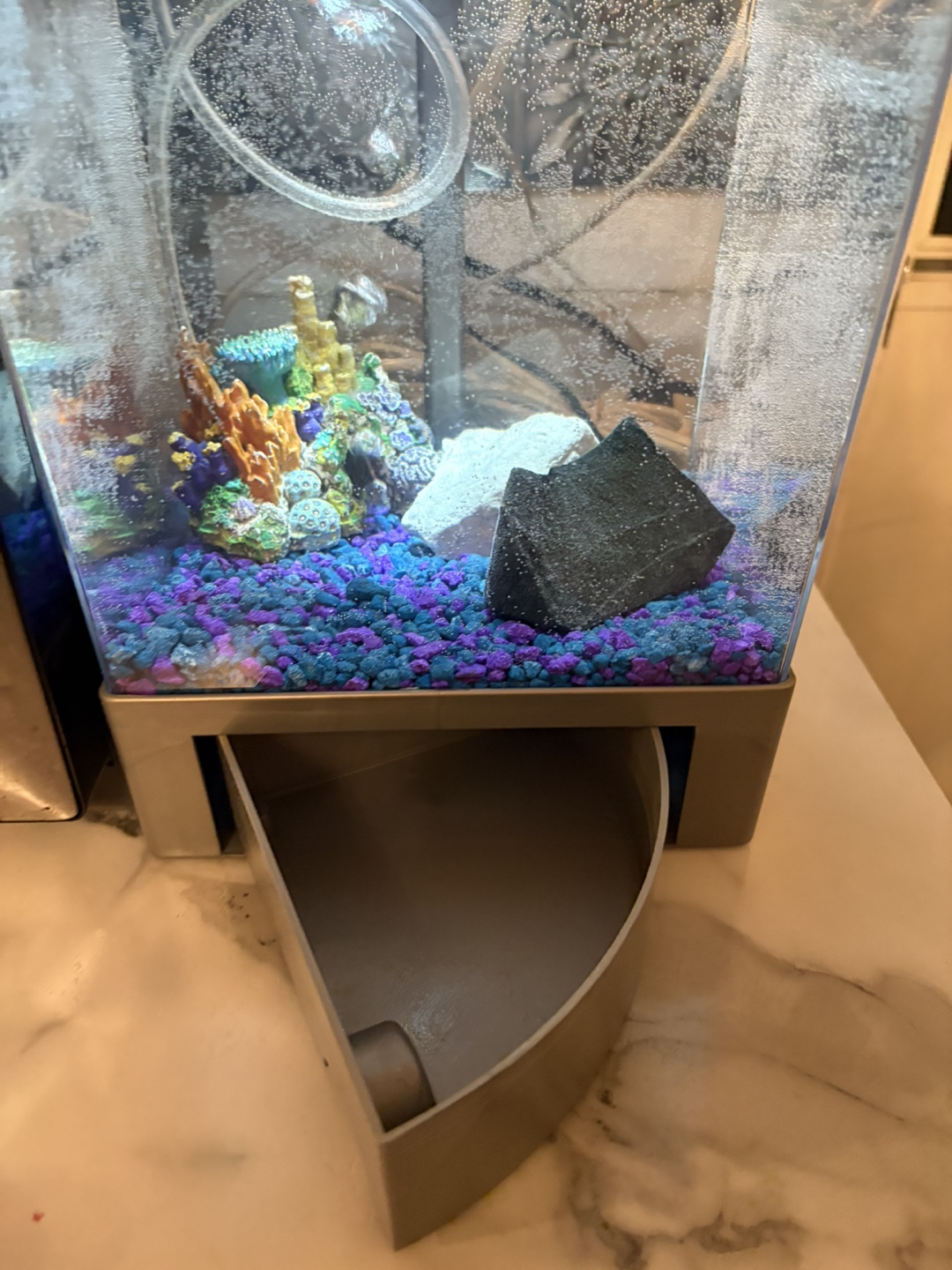 Small Aquarium Kit with LED Light - photo 2