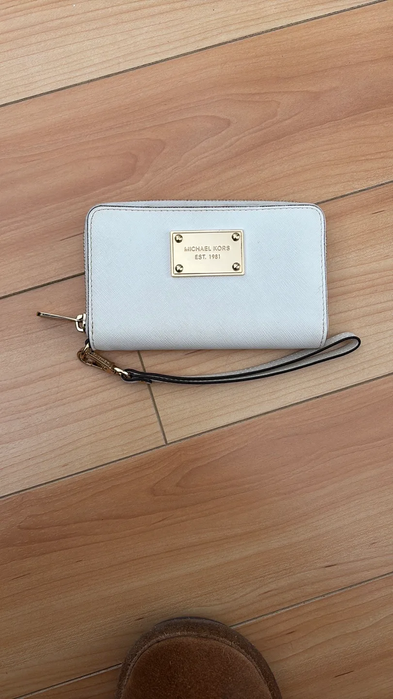 Michael Kors Zip-Around Wallet - Off-White thumbnail