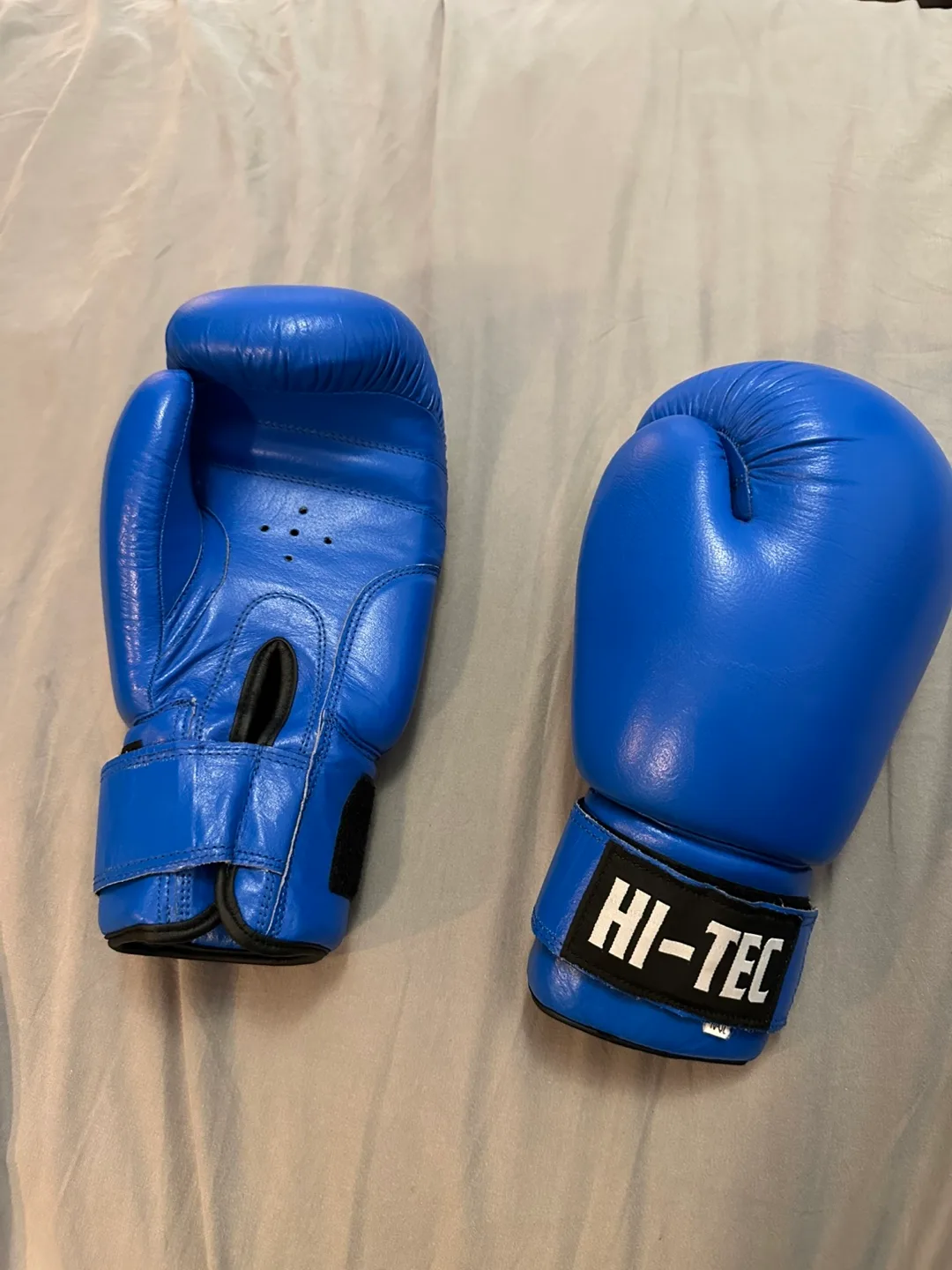HI-TEC Boxing Gloves - Blue - 10 oz thumbnail