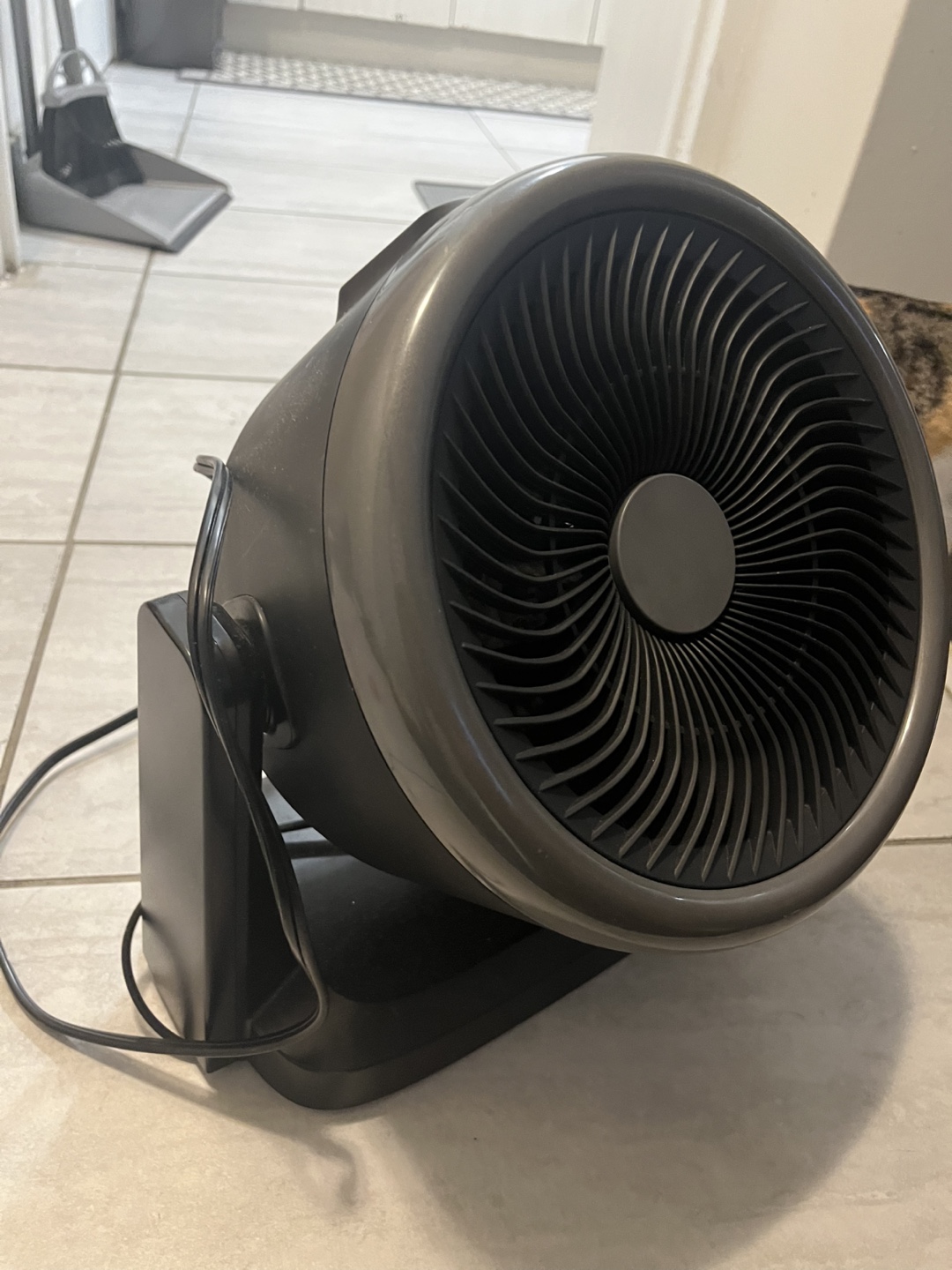 Pelonis 1500-Watt Ceramic Heater - photo 3