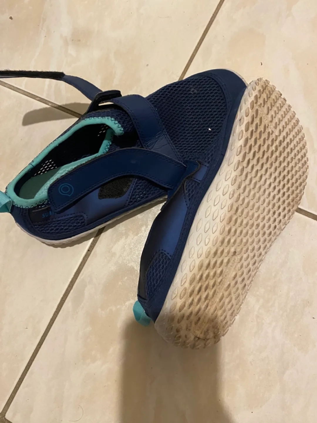 Decathlon Subea Water Shoes - Size 7 image indicator(2)