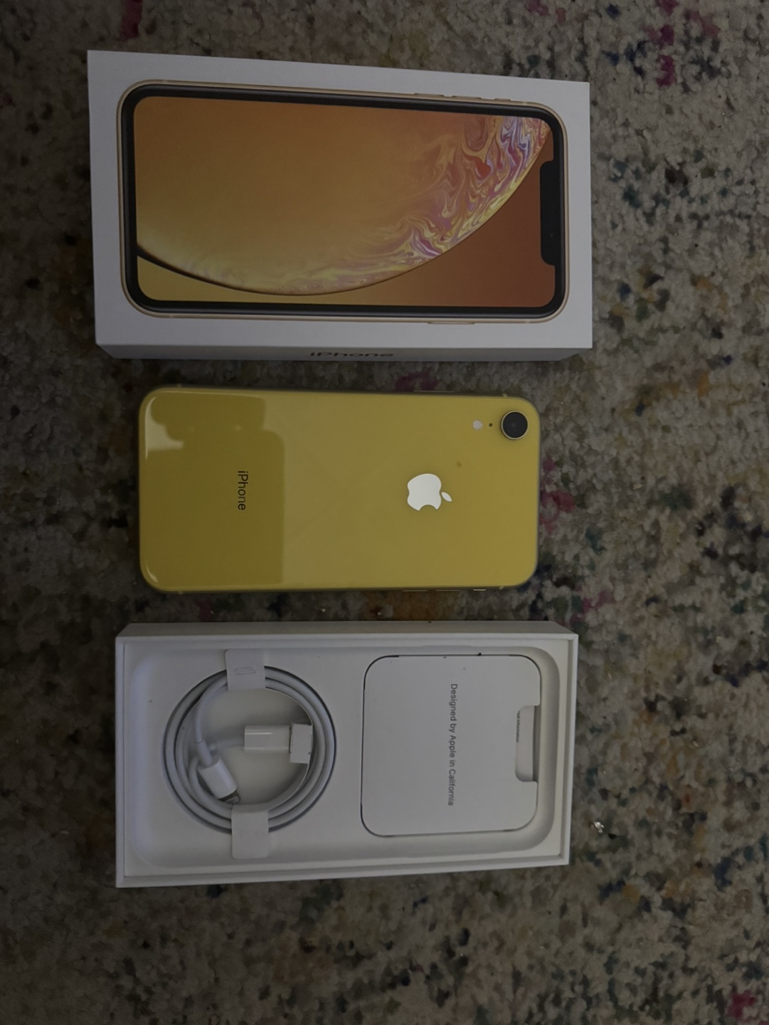 Apple iPhone XR, 128GB, Yellow - Unlocked - photo 2