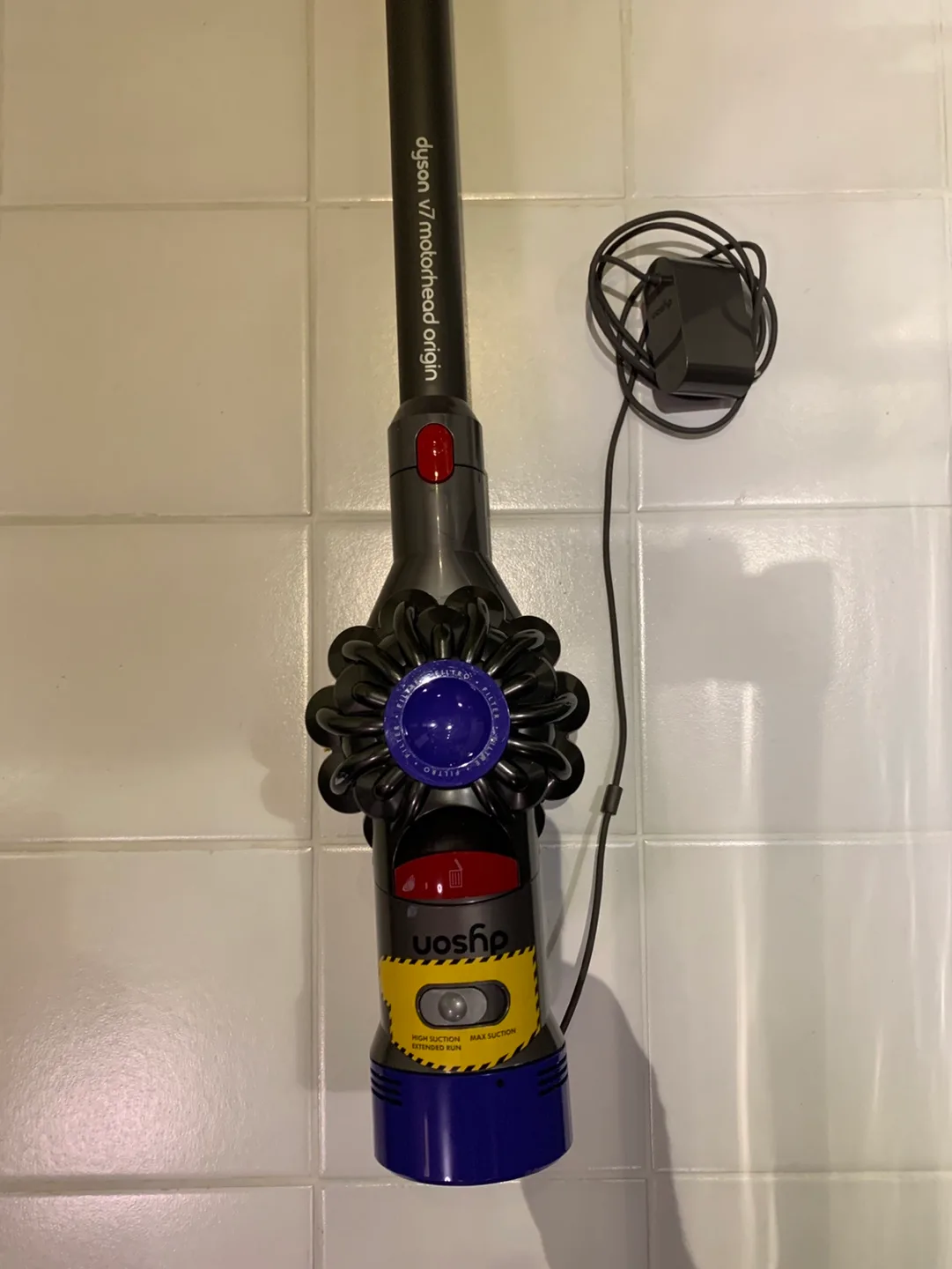 Dyson V7 Motorhead  Cordless Vacuum image indicator(3)
