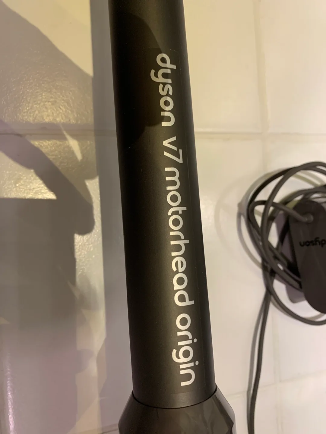 Dyson V7 Motorhead  Cordless Vacuum image indicator(2)