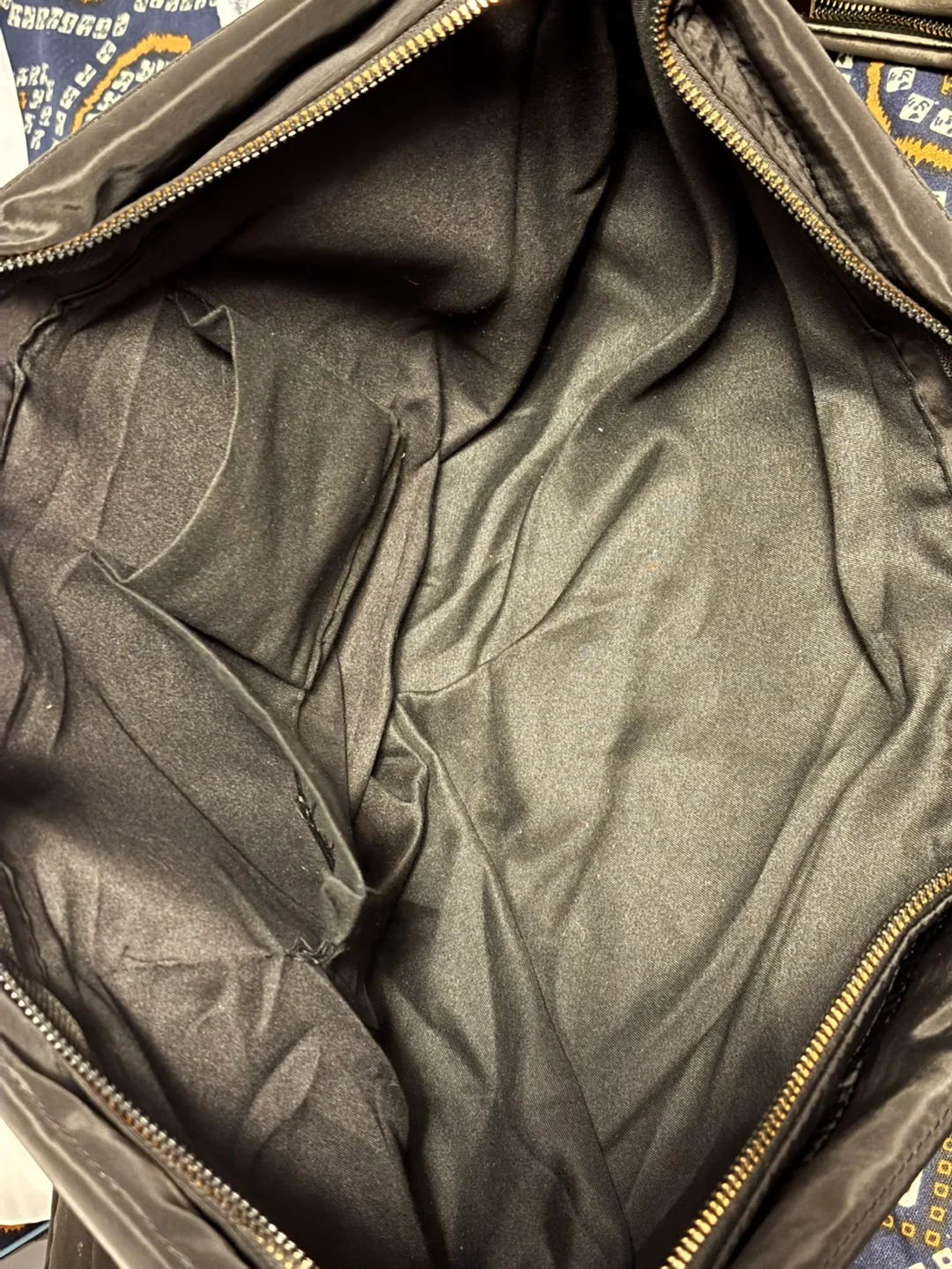 Black quilted tote bag 🥕 image indicator(3)