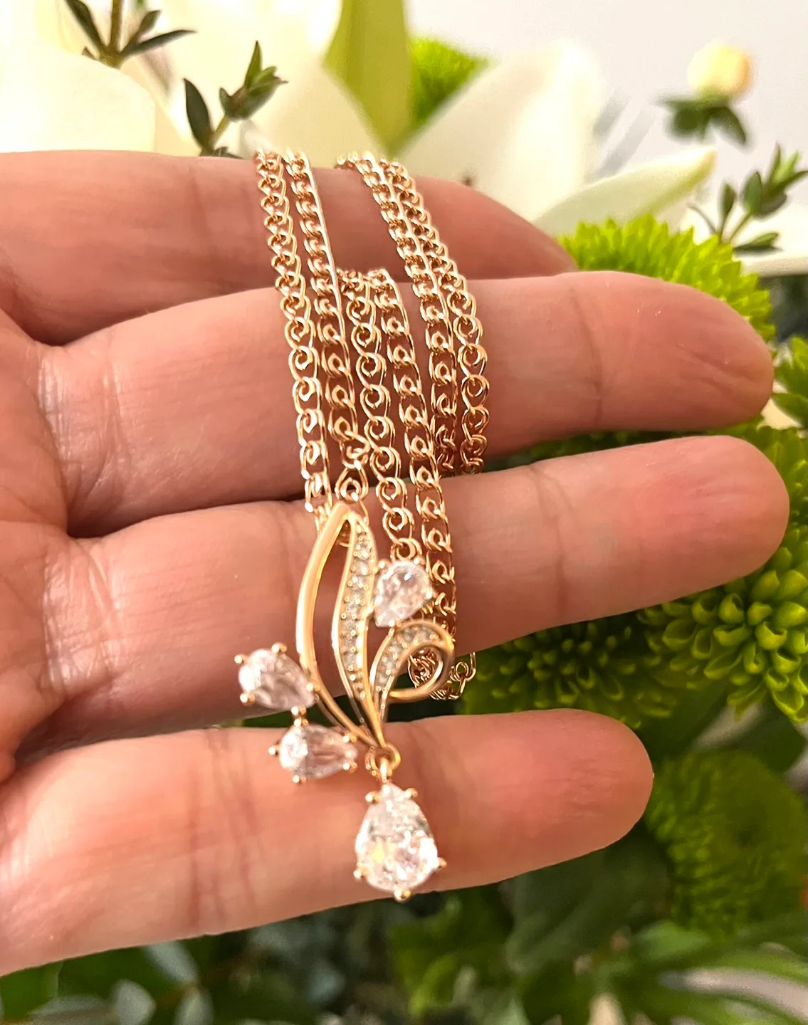 Elegant Rose Gold white zircon Necklace thumbnail
