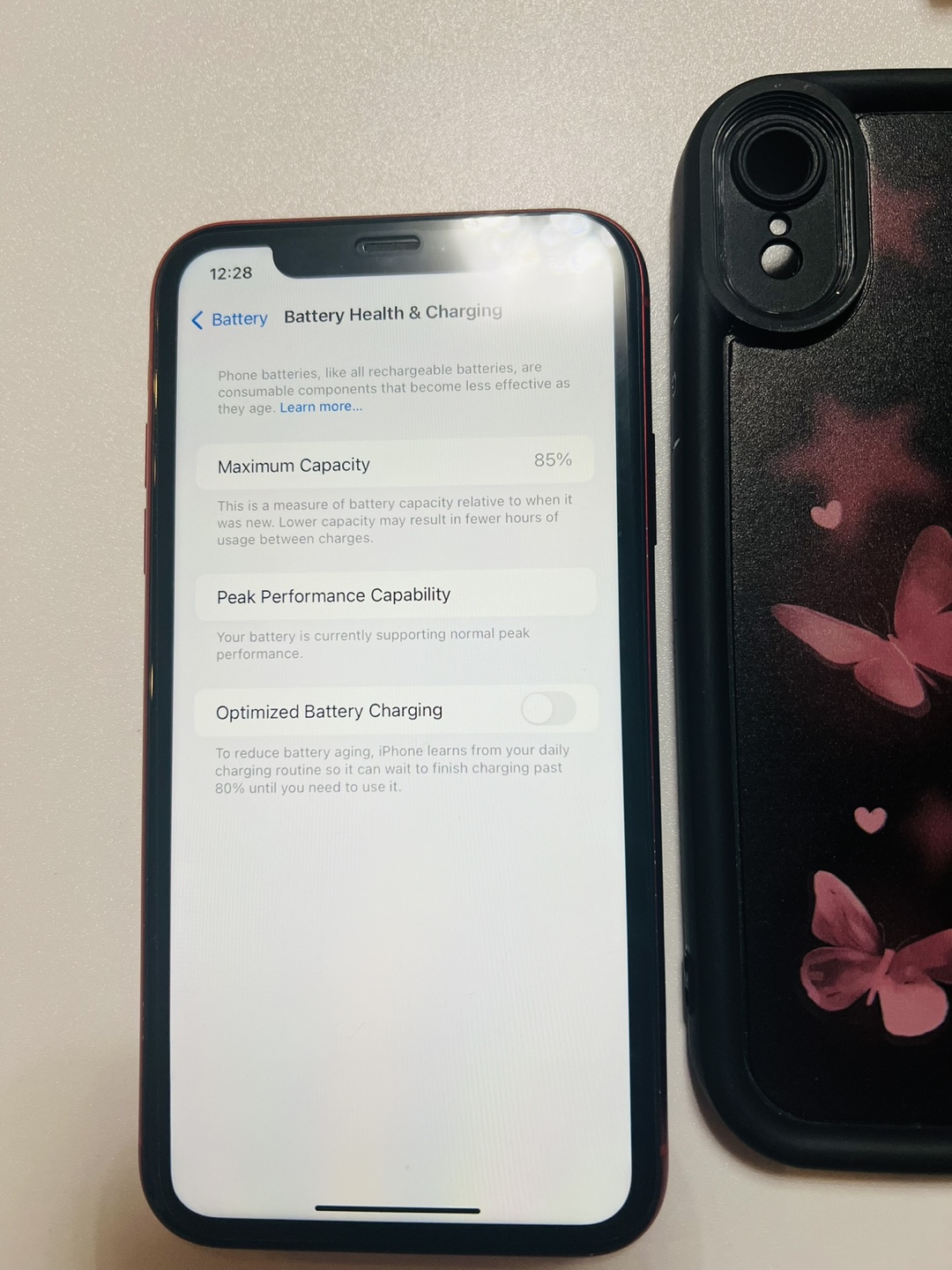 iPhone XR  … RED - 85% Battery Health + Accessories - photo 4