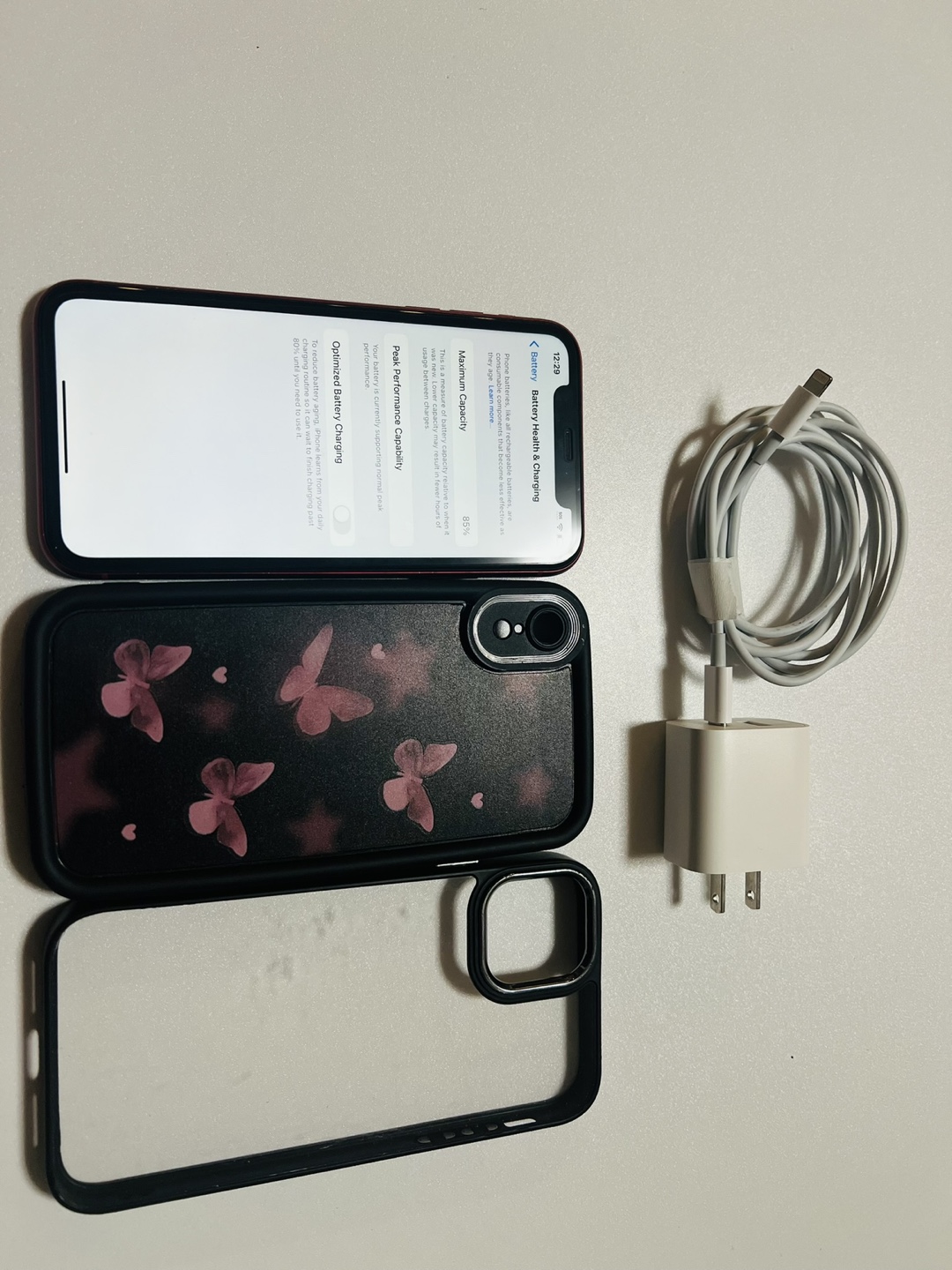 iPhone XR  … RED - 85% Battery Health + Accessories - photo 5