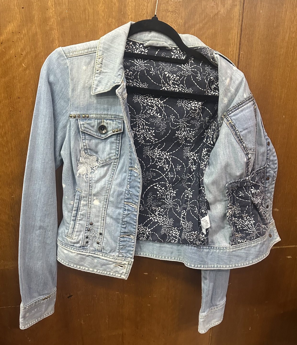 Guess Premium Embroidered Denim Jacket - photo 3