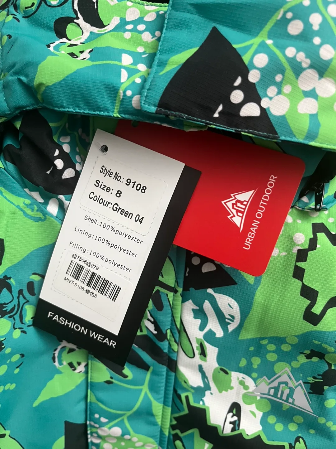 Urban Outdoor Kids' Size 8 Green Snow Jacket image indicator(2)