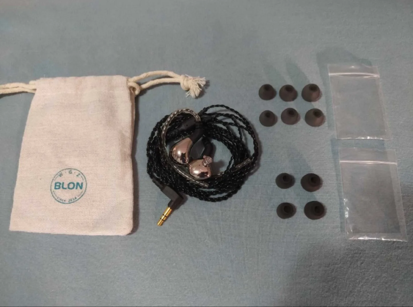BLON BL-03 Silver In-ear Earphone IEM image indicator(5)